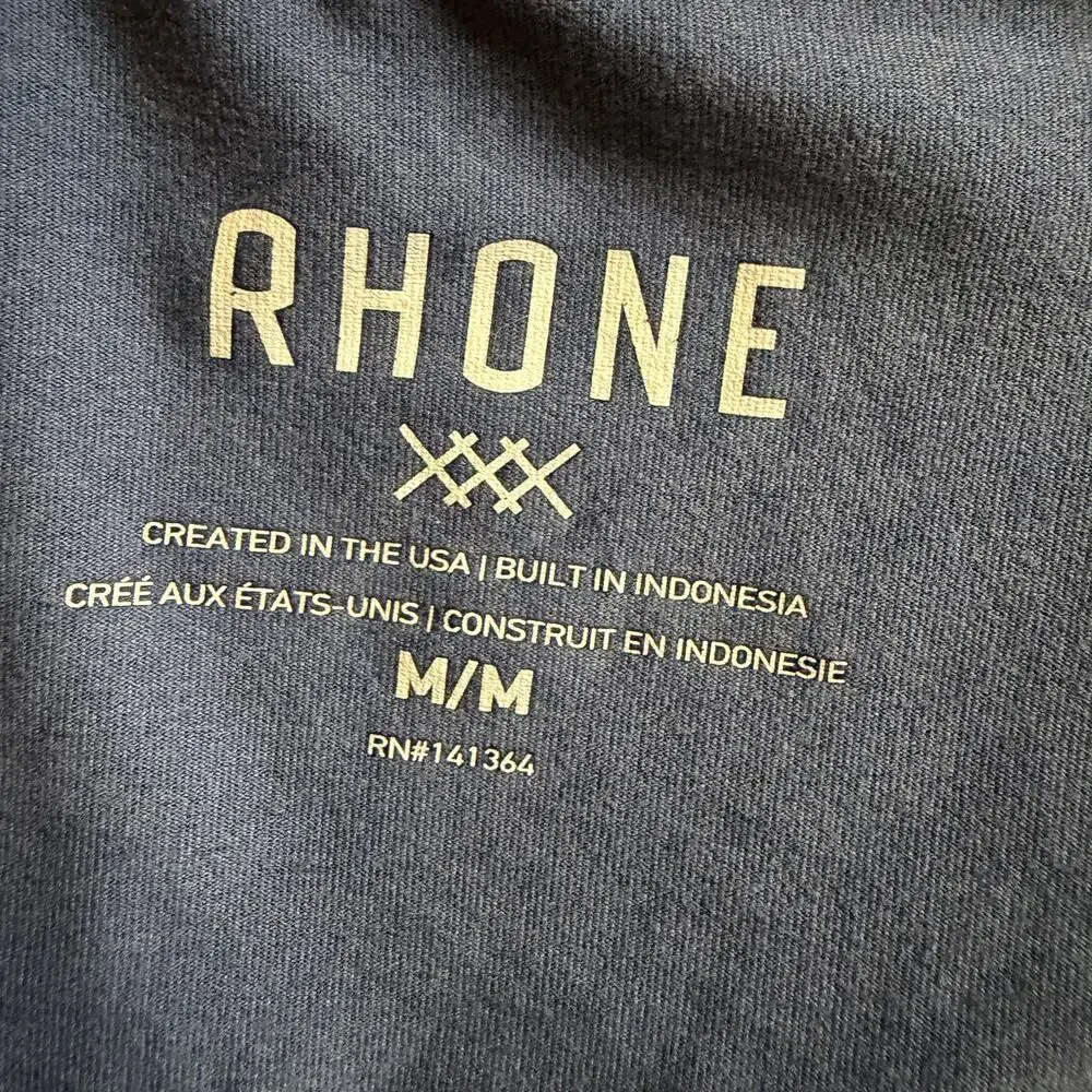 Rhone Men’s Long Sleeve Performance Shirt Blue Athletic Training Top Size M - Picture 4 of 9